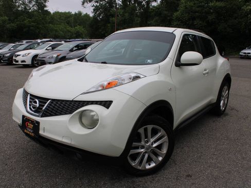 Used 2012 Nissan Juke SV AWD/4WD image 3