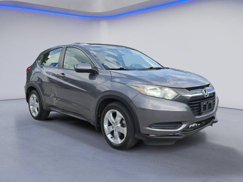 Used 2016 Honda HR-V LX image 7