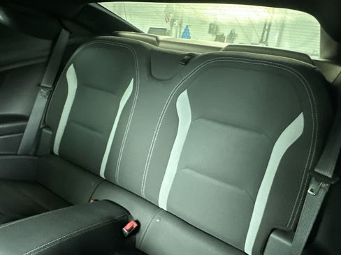 Used 2018 Chevrolet Camaro LT RWD image 22