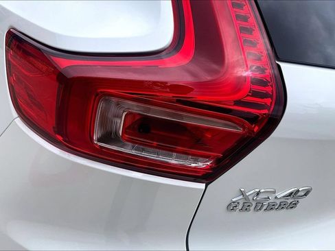 Certified 2026 Volvo XC40 B5 Plus AWD/4WD image 40