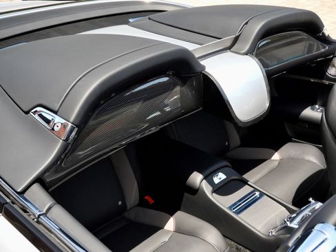 Certified 2021 Rolls-Royce Dawn RWD image 26