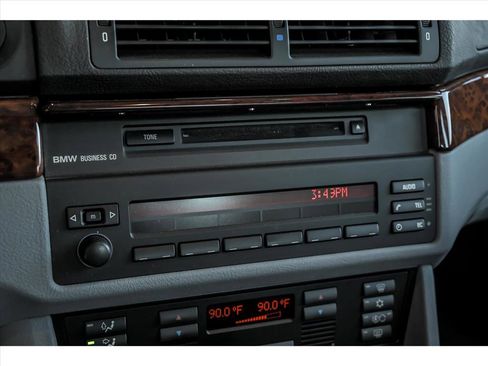 Used 2002 BMW 525i Sedan image 19