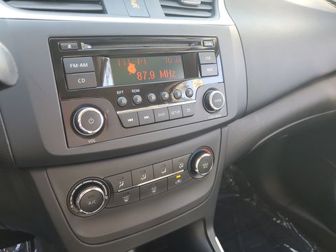 Used 2017 Nissan Sentra S image 26