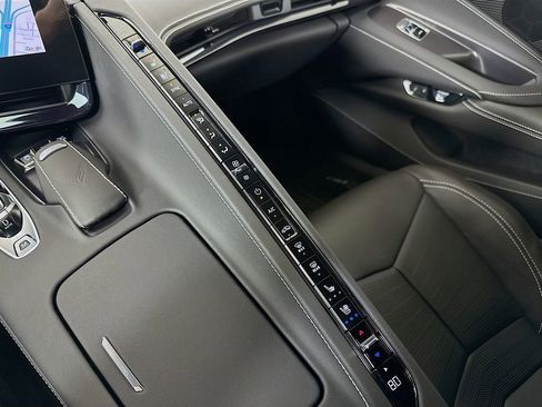 Used 2025 Chevrolet Corvette Z06 image 16