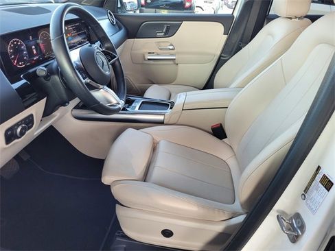 Used 2025 Mercedes-Benz GLA 250 image 15