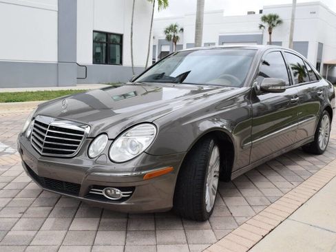 Used 2008 Mercedes-Benz E 350 4MATIC Sedan image 2