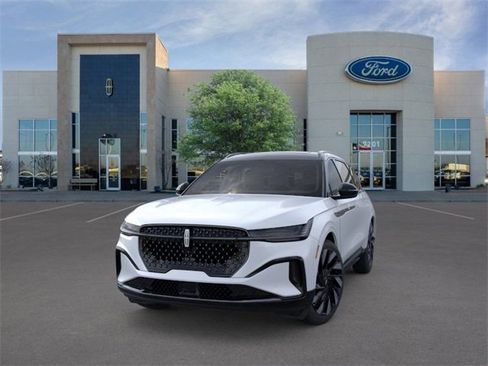 New 2026 Lincoln Nautilus Reserve w/ Jet Appearance Package image 2