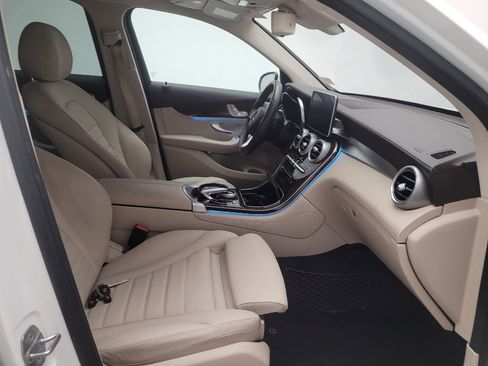 Used 2018 Mercedes-Benz GLC 300 4MATIC image 21