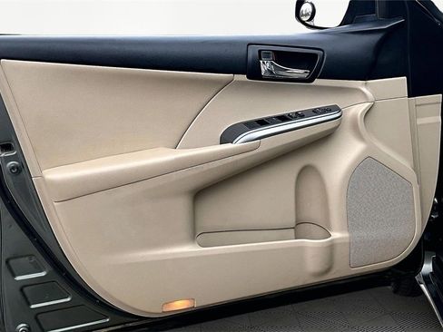 Used 2013 Toyota Camry XLE image 23