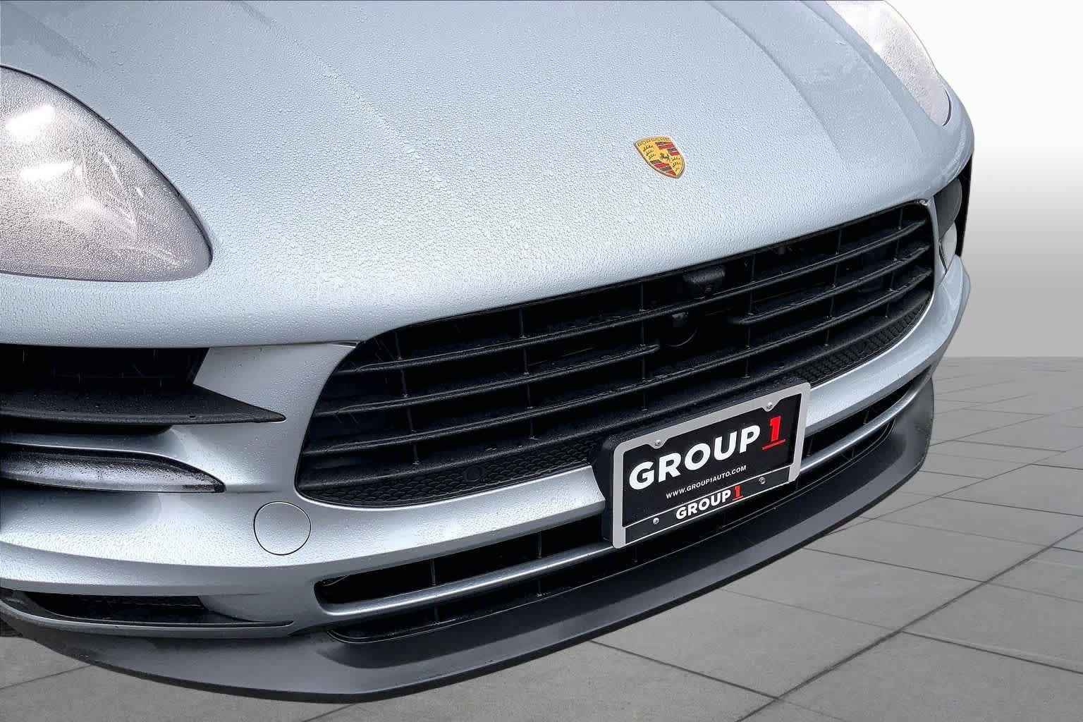 Used 2021 Porsche Macan AWD/4WD image 30