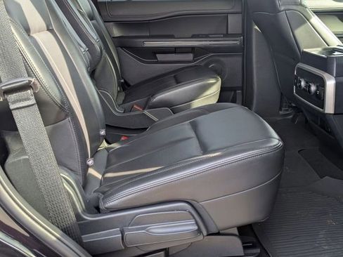 Used 2024 Ford Expedition XLT image 24