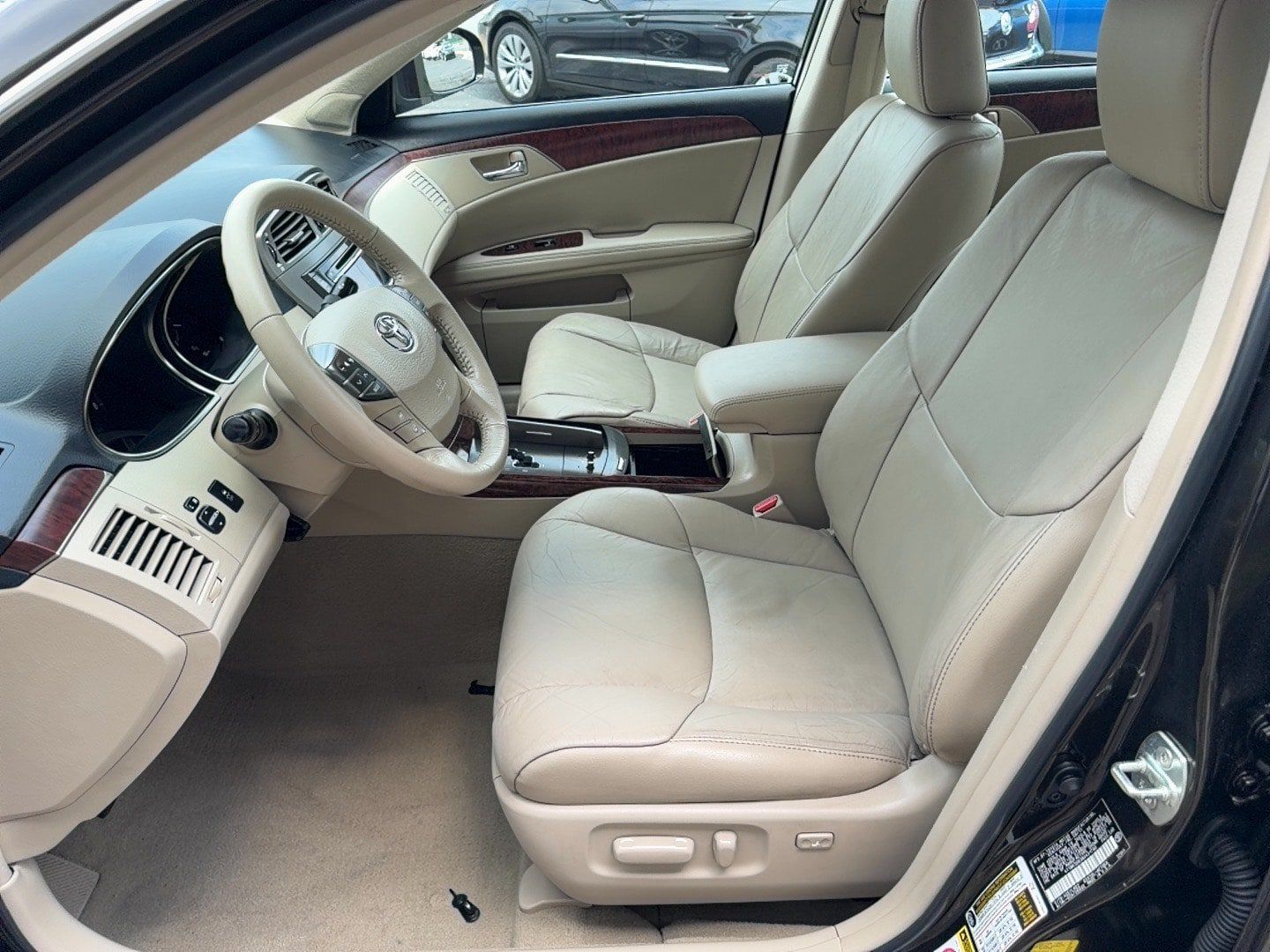 Used 2011 Toyota Avalon FWD image 6
