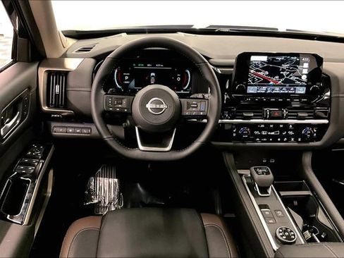 New 2025 Nissan Pathfinder Platinum w/ Lighting Package (N93) image 20