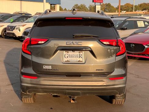 Used 2020 GMC Terrain SLE w/ Driver Convenience Package image 4
