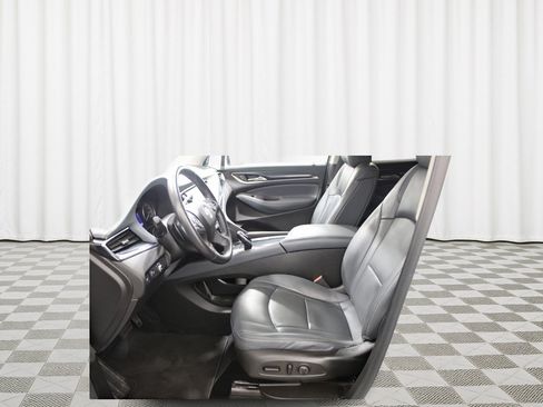 Used 2021 Buick Enclave Essence FWD image 5