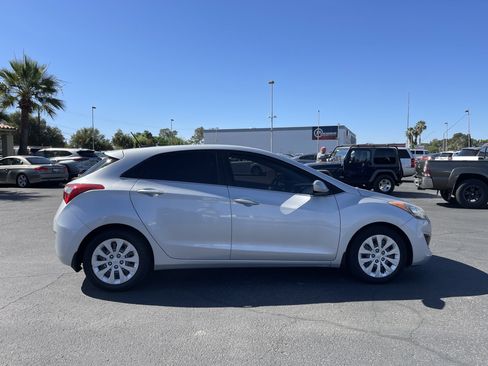 Used 2016 Hyundai Elantra GT FWD image 6