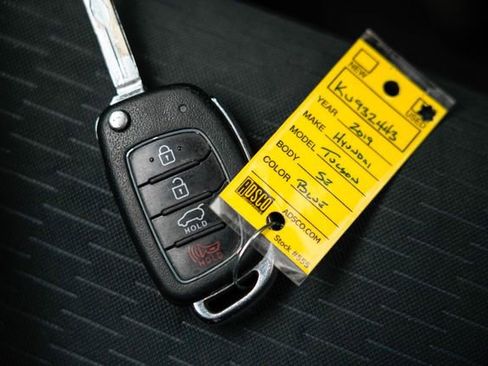 Used 2019 Hyundai Tucson SE image 34