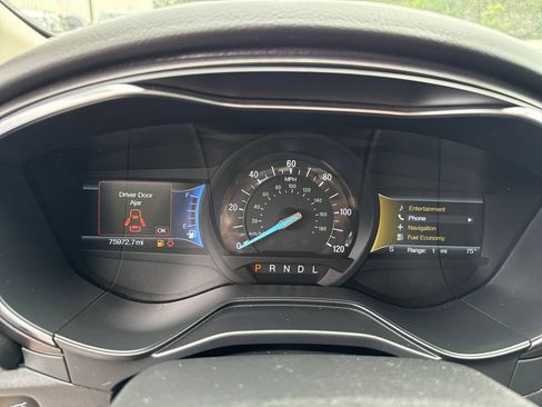 Used 2019 Ford Fusion Energi Titanium FWD image 26