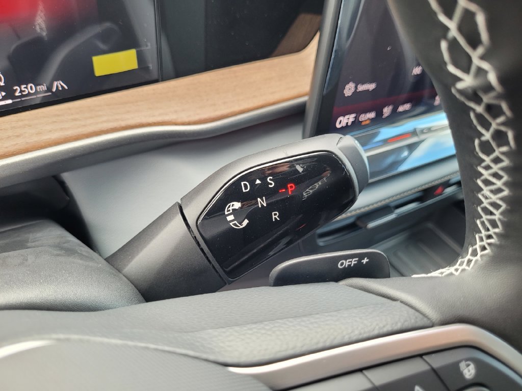 New 2027 Volkswagen Atlas SE FWD image 24
