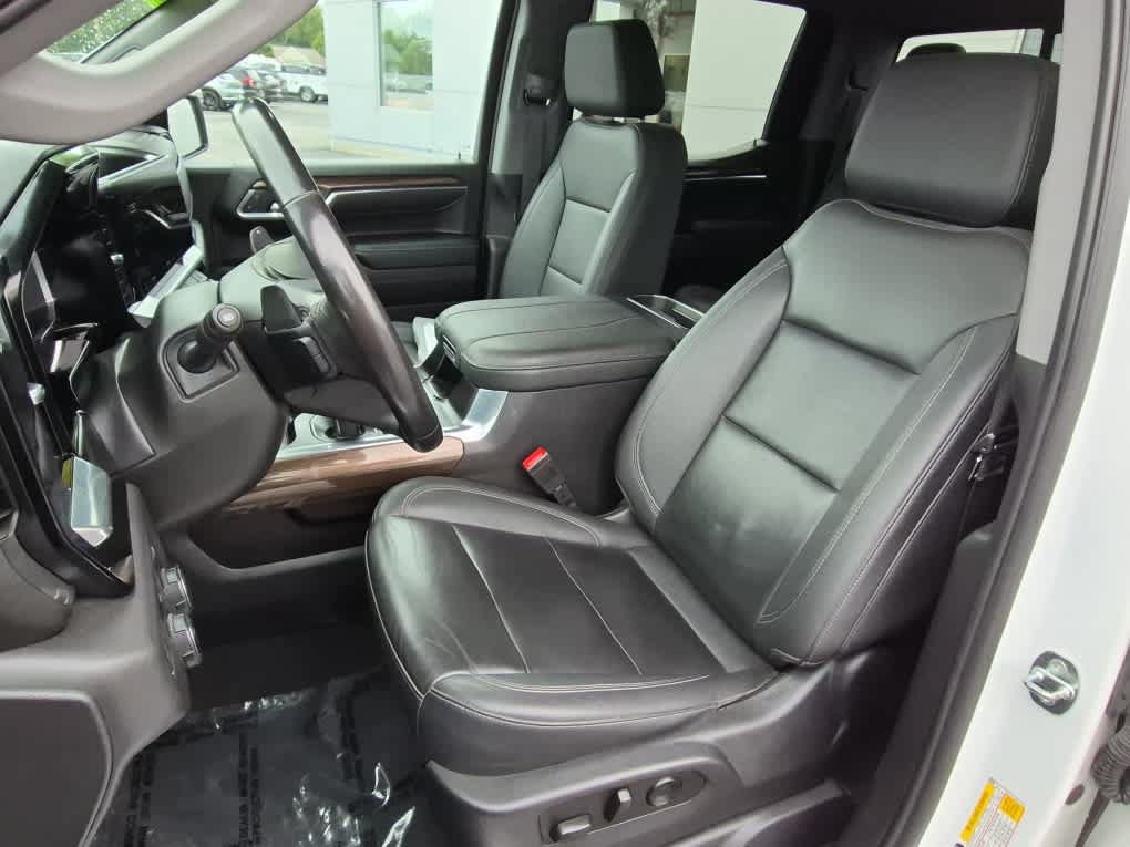 Used 2023 Chevrolet Silverado 1500 LT w/ Leather Package AWD/4WD image 11