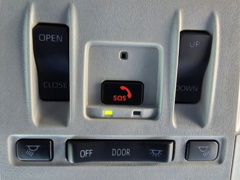 Used 2024 Toyota Highlander XLE image 34