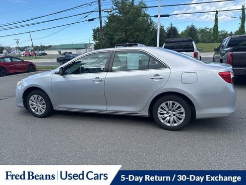 Used 2012 Toyota Camry LE FWD image 13