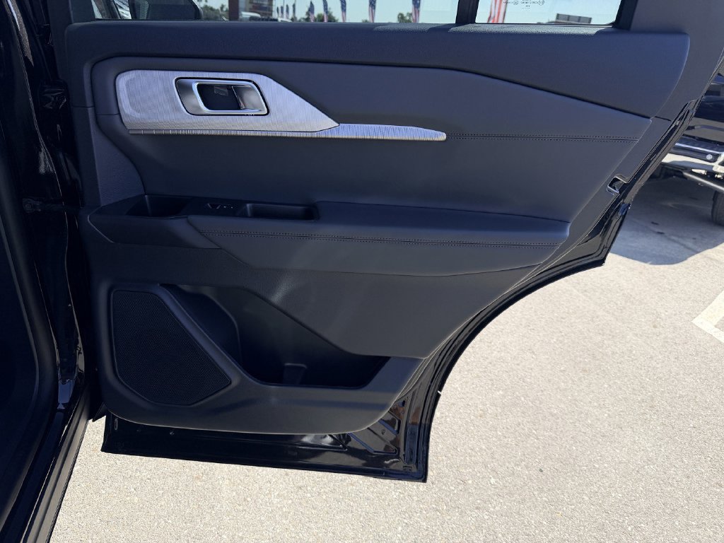 New 2026 Ford Explorer Active RWD image 13