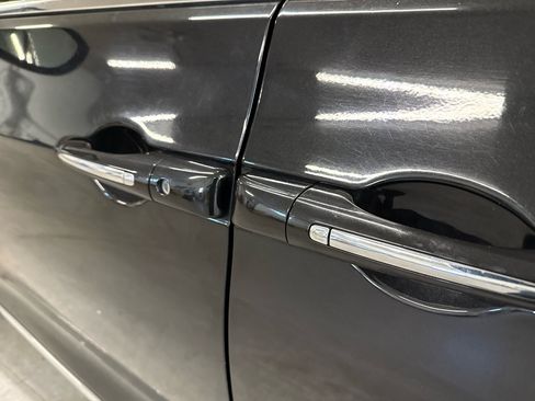 Used 2018 Chrysler Pacifica Limited image 95