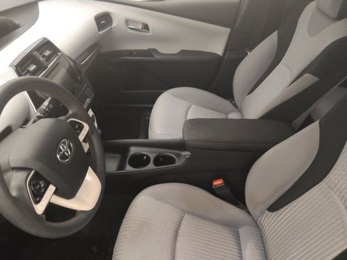 Used 2018 Toyota Prius Two w/ Prius Two Safety Plus Package FWD image 17