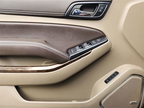 Used 2019 Chevrolet Tahoe LT w/ LT Signature Package image 23