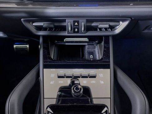 New 2026 Porsche Cayenne GTS image 21