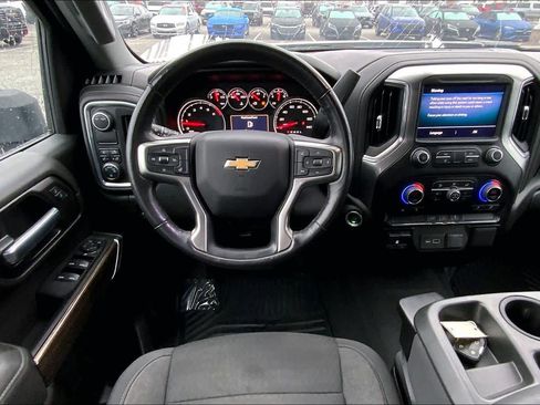 Used 2022 Chevrolet Silverado 2500 LT w/ Convenience Package image 6