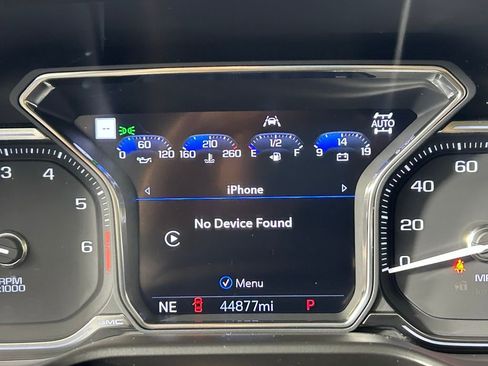 Used 2021 GMC Yukon XL Denali image 28