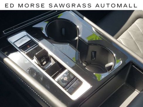 Used 2024 Volkswagen Atlas SEL Premium R-Line image 27