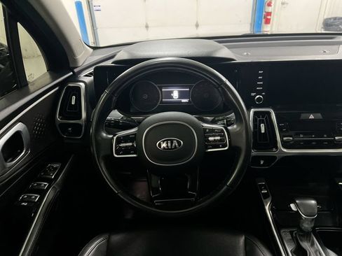 Used 2021 Kia Sorento SX AWD/4WD image 11