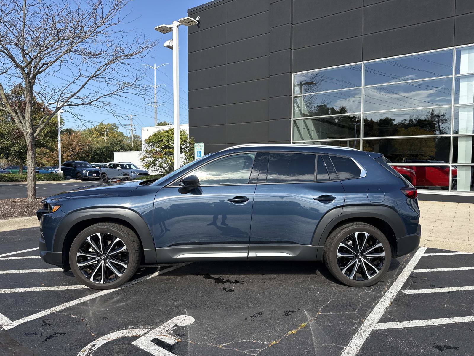 Used 2025 MAZDA CX-50 AWD 2.5 Turbo w/ Premium Pkg image 2