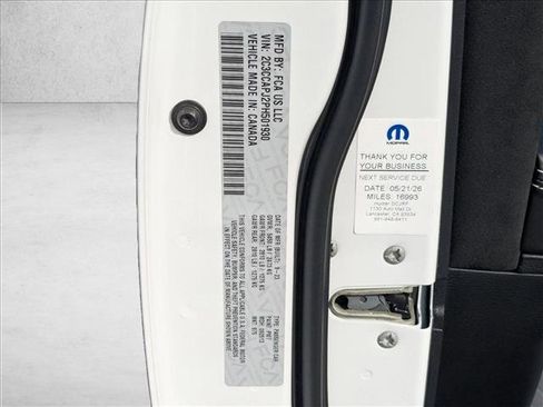 Certified 2023 Chrysler 300 C image 28