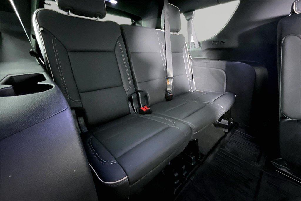 Used 2025 GMC Yukon XL Elevation w/ Elevation Premium Package AWD/4WD image 23