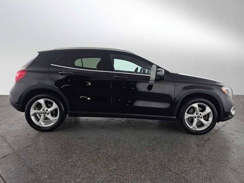 Used 2020 Mercedes-Benz GLA 250 4MATIC w/ Premium Package image 3