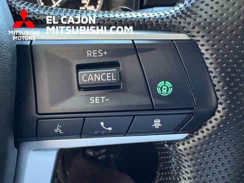 Used 2025 Mitsubishi Outlander SE image 20