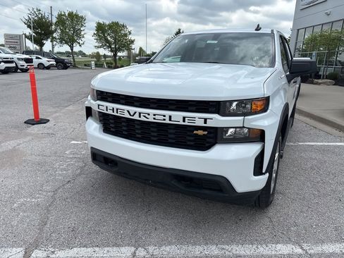 Used 2021 Chevrolet Silverado 1500 Custom image 12