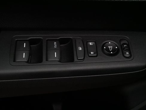 Certified 2025 Honda CR-V LX image 19