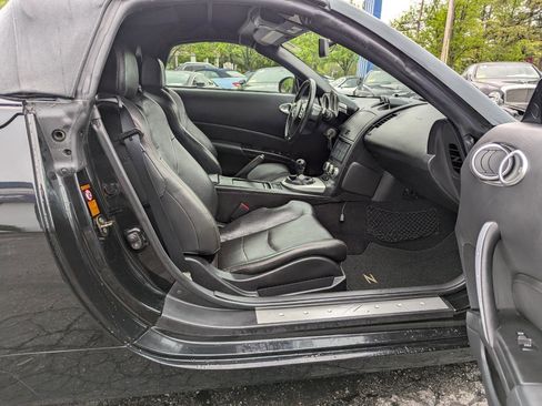 Used 2006 Nissan 350Z Touring RWD image 33