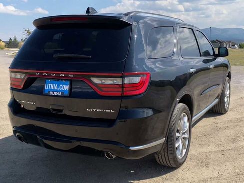 Certified 2023 Dodge Durango Citadel image 8