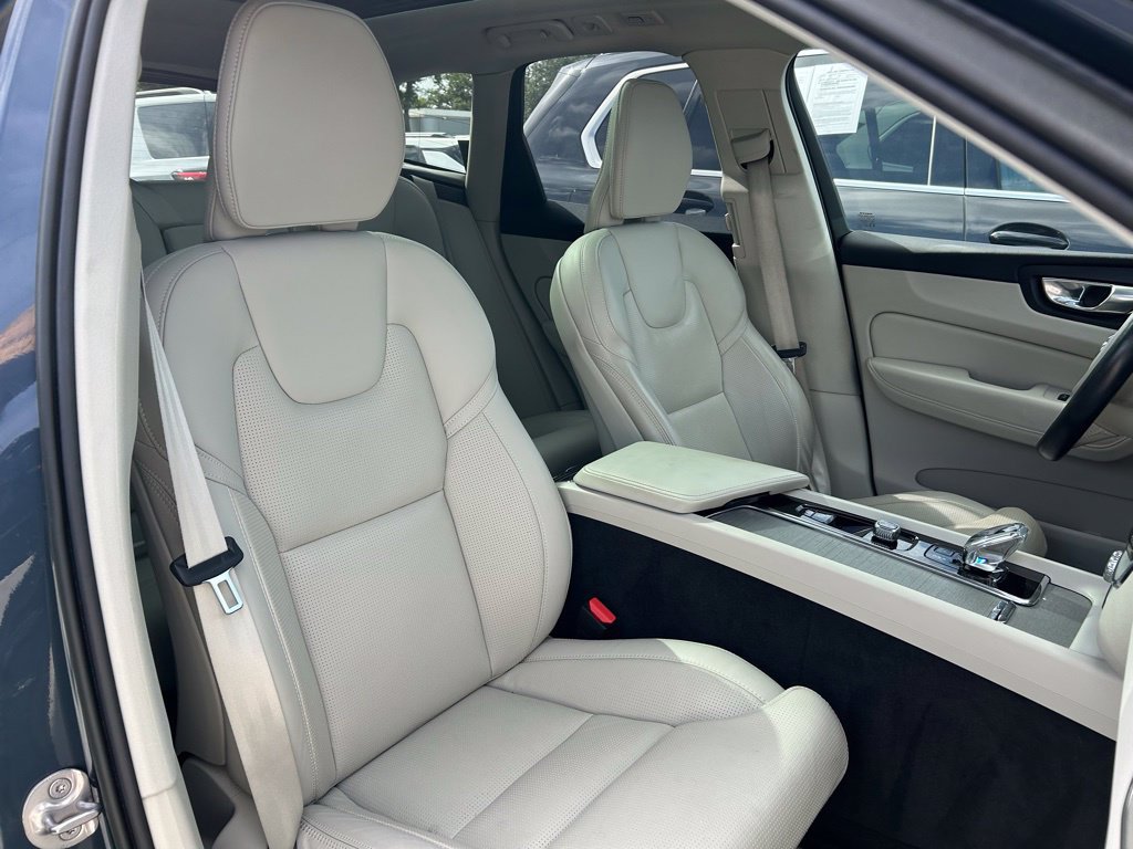 Used 2023 Volvo XC60 B5 Ultimate w/ Climate Package AWD/4WD image 42