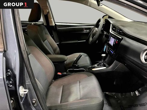 Certified 2019 Toyota Corolla LE FWD image 9
