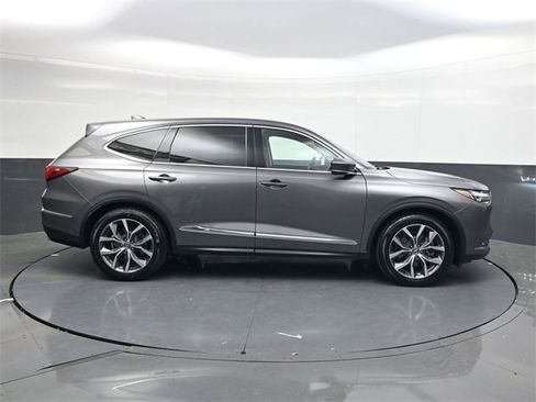 Used 2022 Acura MDX SH-AWD w/ Technology Package image 3
