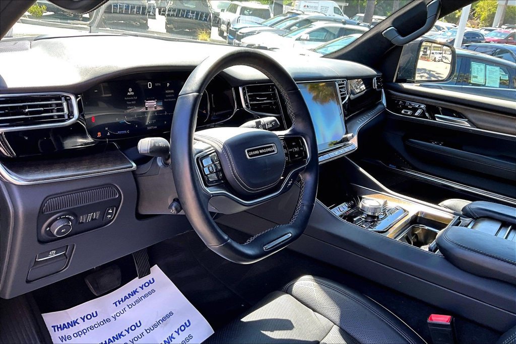 Used 2022 Jeep Grand Wagoneer Series II AWD/4WD image 9