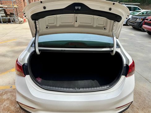 Used 2021 Hyundai Accent SEL FWD image 23