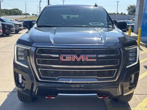 Used 2024 GMC Yukon AT4 w/ AT4 Premium Package AWD/4WD image 12